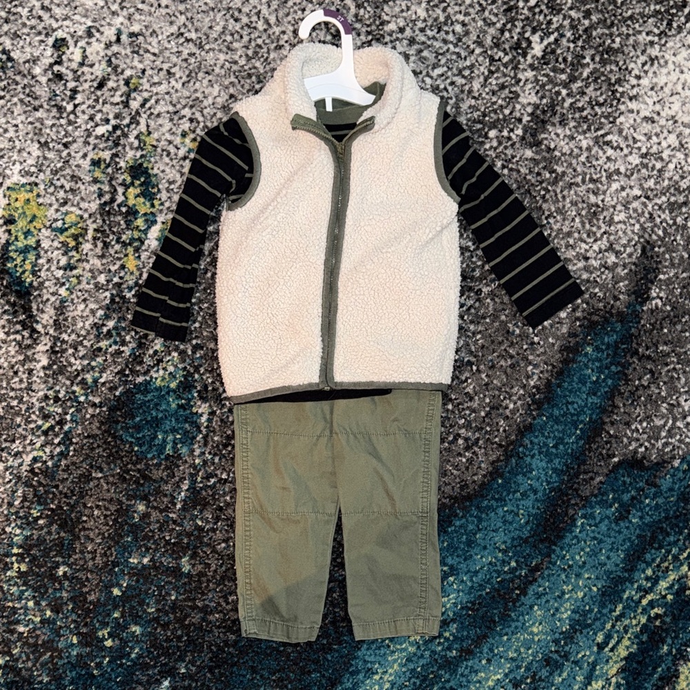 Carter's Cream and Green Kids Matching Set